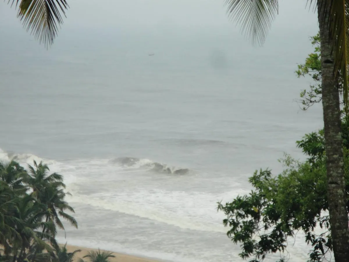 Blooming Bay - Clifftop Beach Resort Varkala